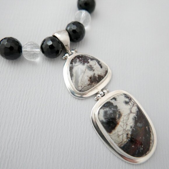 Black Onyx, Clear Quartz & White Pearl Necklace with Double Gemstone Pendant - Picture 2 of 4